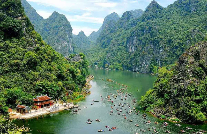 Ninh B&igrave;nh c&oacute; g&igrave; chơi, c&ugrave;ng theo ch&acirc;n MIA.vn kh&aacute;m ph&aacute; Cố Đ&ocirc; thanh b&igrave;nh 3