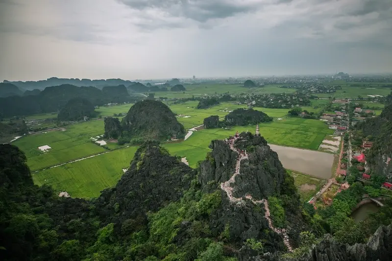 Review Hang Múa Ninh Bình: Chốn non nước hữu tình giữa lòng cố đô 8