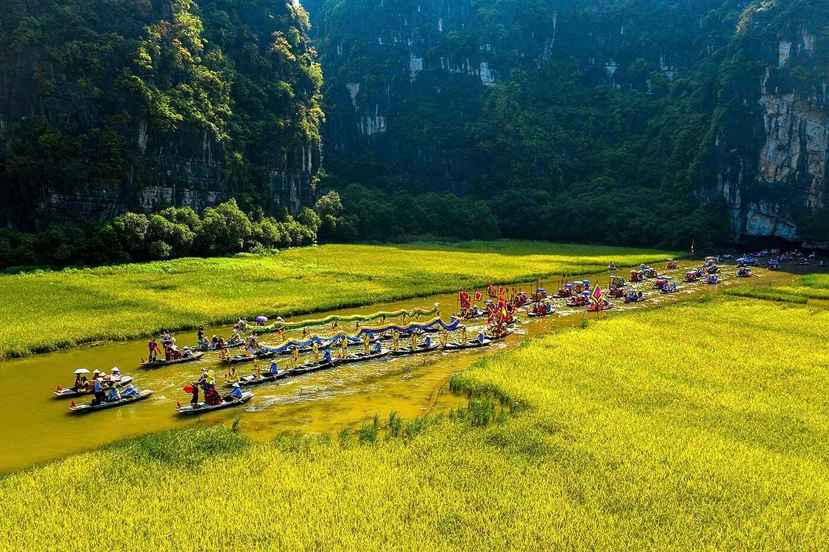 Bật m&iacute; lịch tr&igrave;nh du lịch Tr&agrave;ng An - B&aacute;i Đ&iacute;nh 1 ng&agrave;y trọn vẹn nhất 4