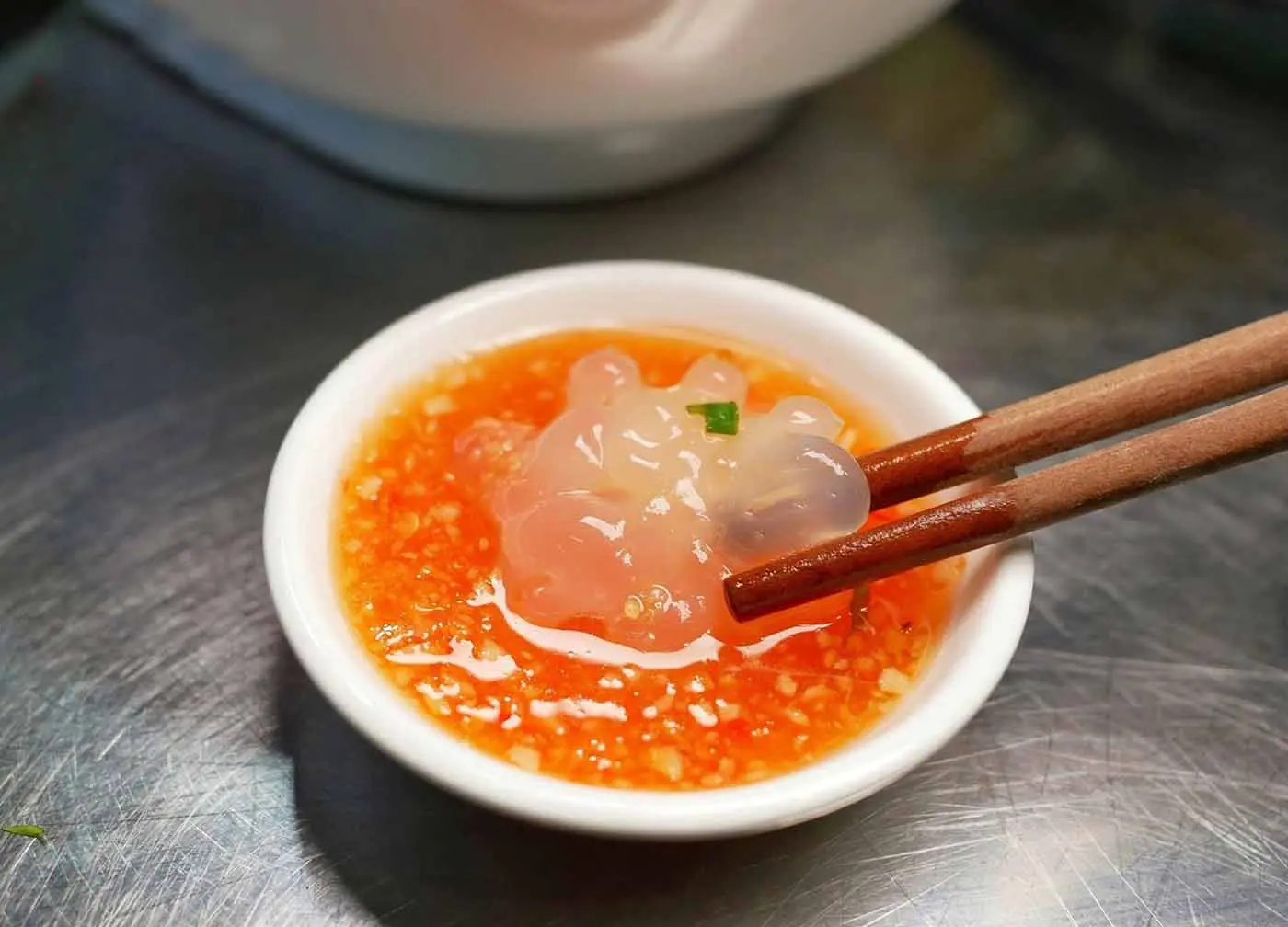 B&uacute;n sứa Ninh Thuận, m&oacute;n ăn g&oacute;i trọn sự tinh tế của người đầu bếp 4
