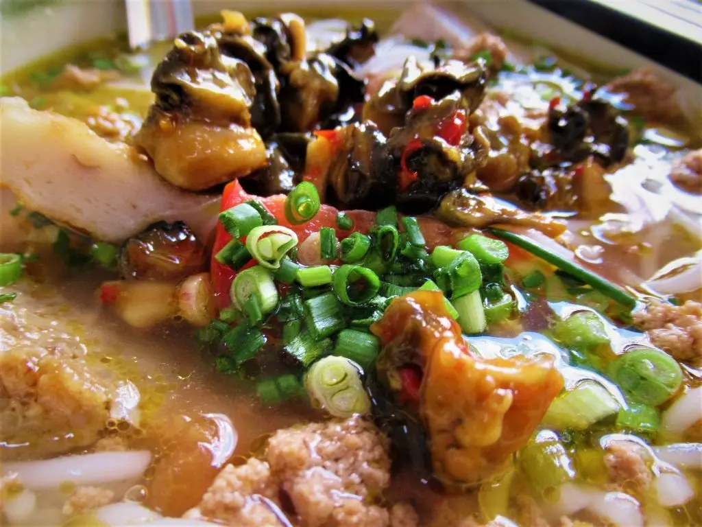 Gh&eacute; qu&aacute;n B&uacute;n ri&ecirc;u cua ốc Phan Rang Ninh Thuận thưởng thức m&oacute;n ngon nức tiếng 7
