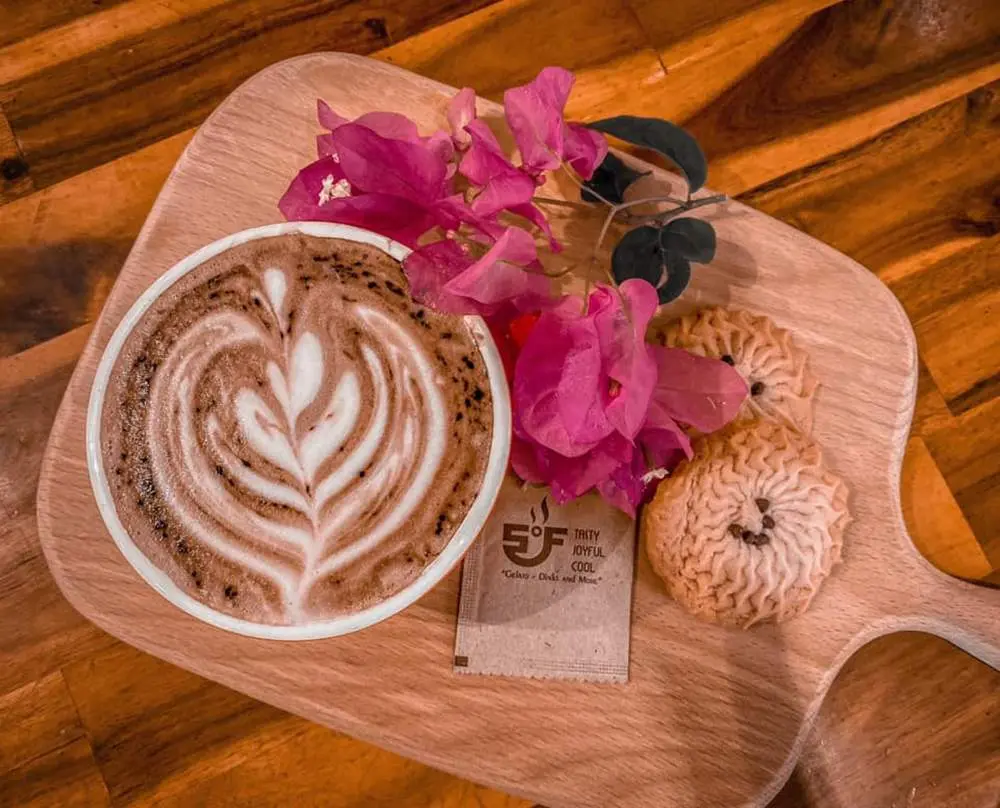 Kh&aacute;m ph&aacute; 5 Độ F Coffee thưởng thức menu v&ocirc; c&ugrave;ng hấp dẫn 5