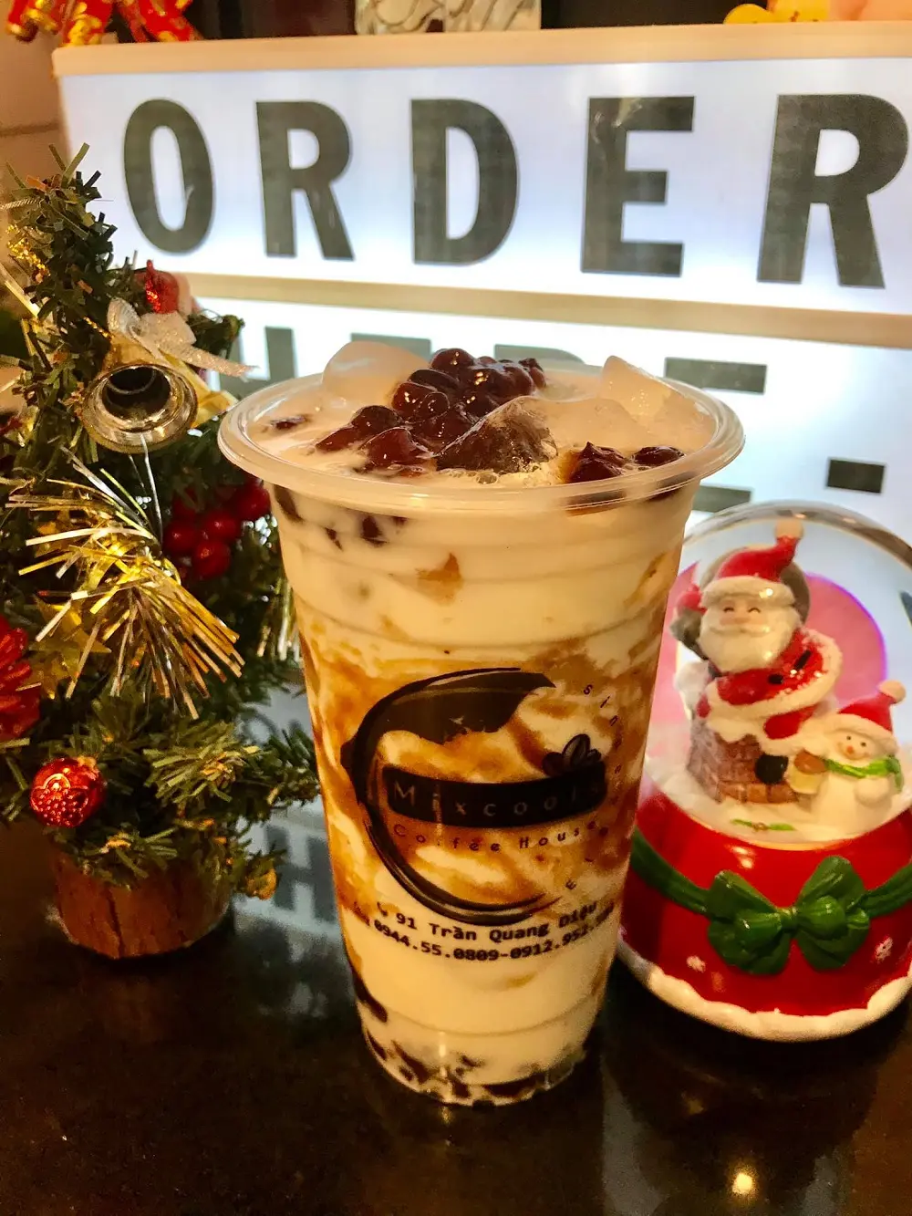 Mixcool's Coffee House mang hơi thở trẻ trung và tối giản giữa lòng xứ Phan 7