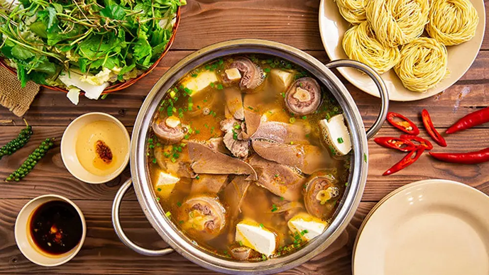 Lẩu bò Phan Rang đặc sản Ninh Thuận phải thử một lần