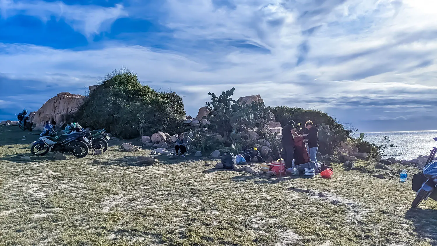 Camping c&ocirc;ng vi&ecirc;n đ&aacute; Ninh Thuận, kh&aacute;m ph&aacute; vẻ đẹp thi&ecirc;n nhi&ecirc;n kỳ th&uacute; 2
