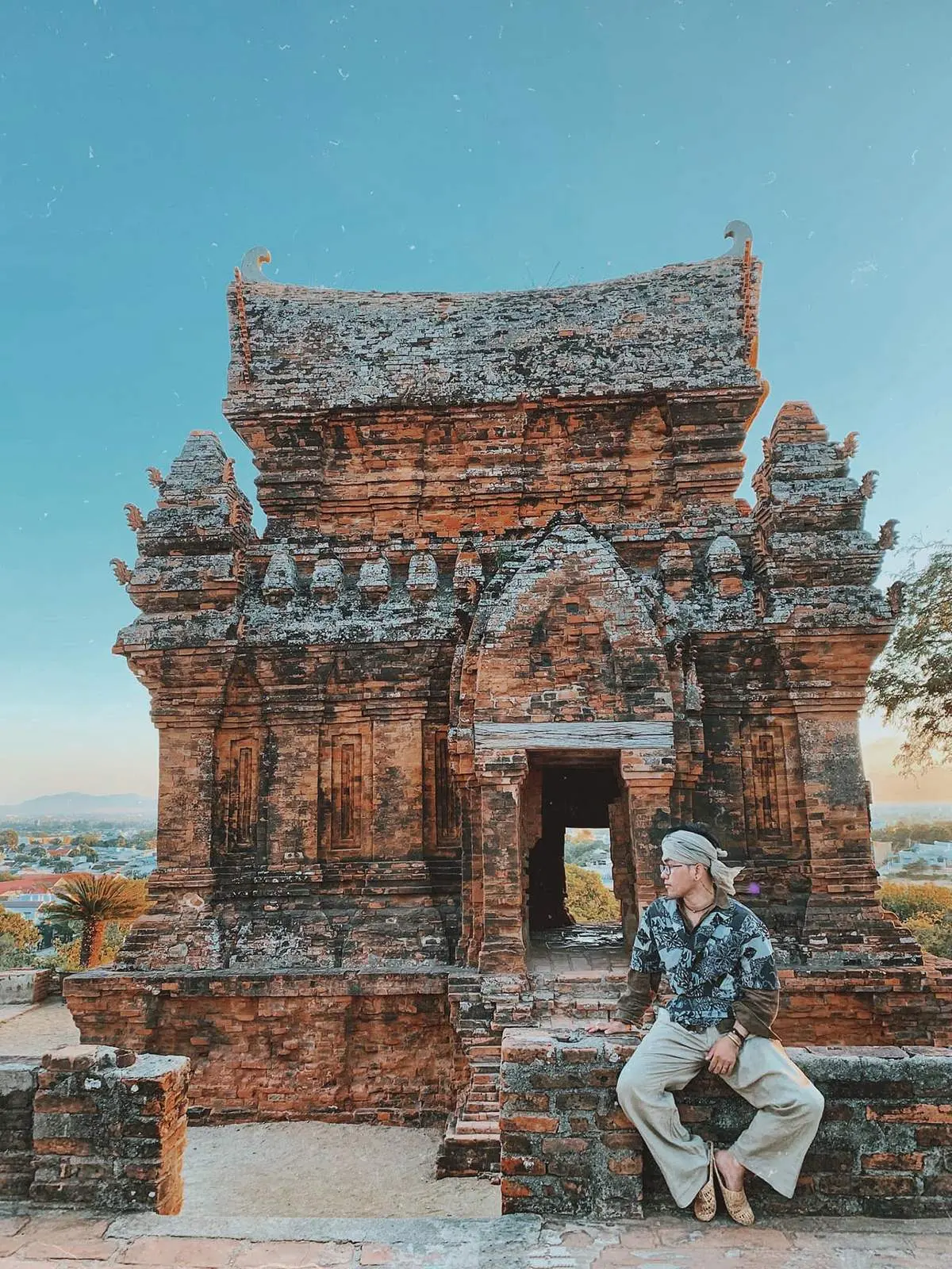 H&agrave;nh tr&igrave;nh đồng h&agrave;nh c&ugrave;ng K&yacute; sự v&ugrave;ng Panduranga Phan Rang 2
