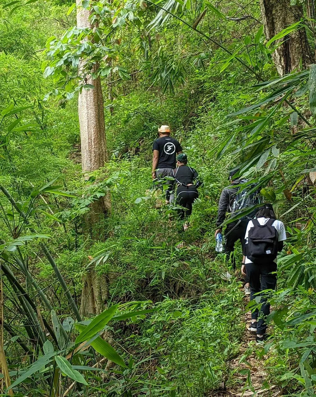 H&agrave;nh tr&igrave;nh trekking th&aacute;c Cha Pơ với những trải nghiệm kh&oacute; qu&ecirc;n 3