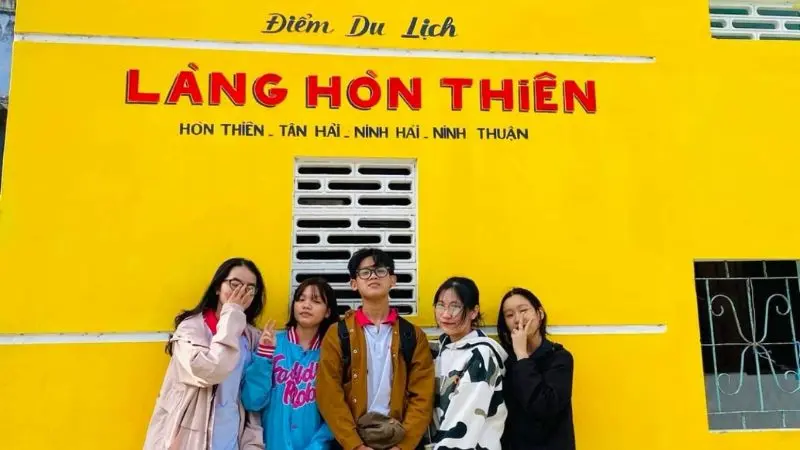 L&agrave;ng b&iacute;ch họa H&ograve;n Thi&ecirc;n, ng&ocirc;i l&agrave;ng b&iacute;ch họa đầu ti&ecirc;n tại Ninh Thuận 9