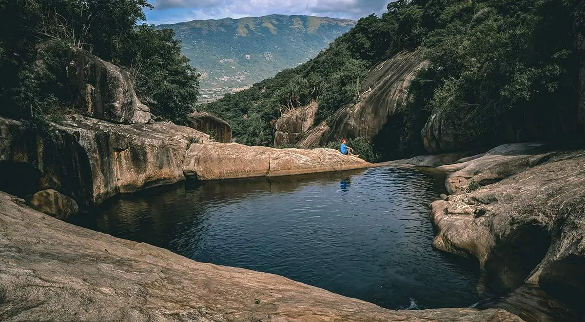 Trải nghiệm trekking hồ V&ocirc; Cực Ninh Thuận với h&agrave;nh tr&igrave;nh kh&oacute; qu&ecirc;n 5