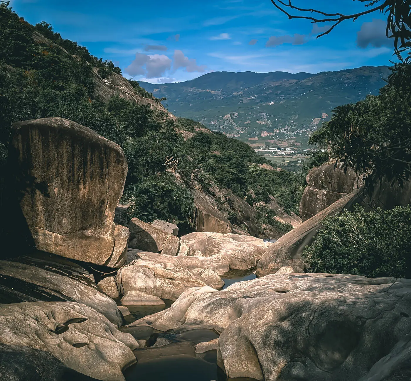 Trekking B&agrave;n Ch&acirc;n Phật qua ống k&iacute;nh của Trung Văn Nguyễn 5