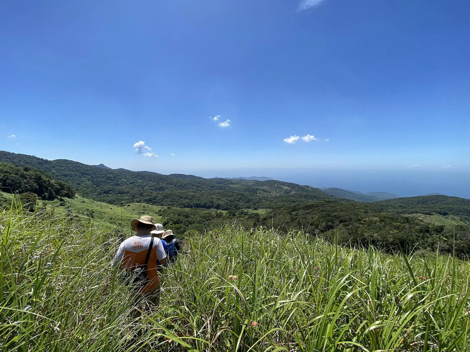 Trekking N&uacute;i Ch&uacute;a lịch tr&igrave;nh 2 ng&agrave;y 1 đ&ecirc;m tham khảo 6