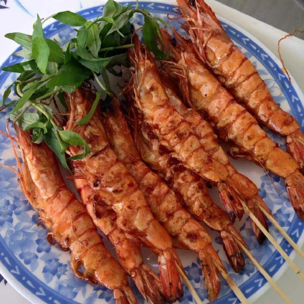 Ăn thử hải sản nướng b&aacute;n rong tr&ecirc;n bờ biển Phan Thiết thơ mộng 4