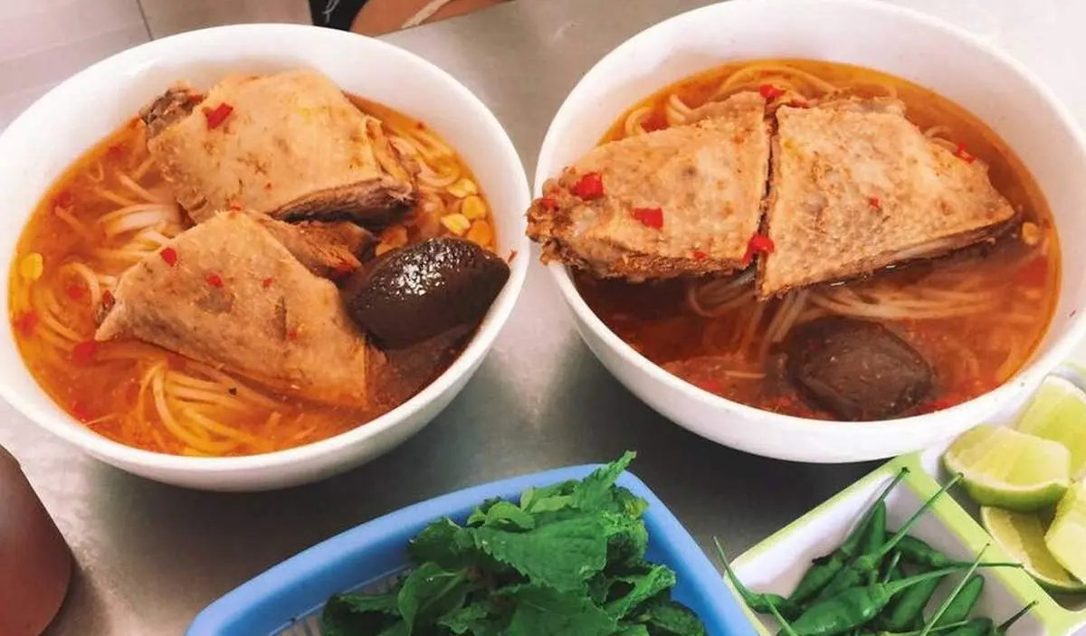 Khám phá quán mì quảng không tên ở Mũi Né 4
