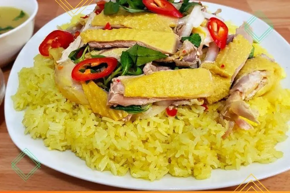 Khám phá quán mì quảng không tên ở Mũi Né 5