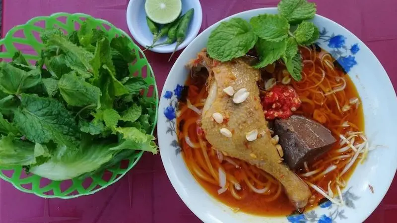 M&igrave; quảng Phan Thiết c&oacute; g&igrave; đặc biệt v&agrave; những qu&aacute;n được l&ograve;ng thực kh&aacute;ch 5