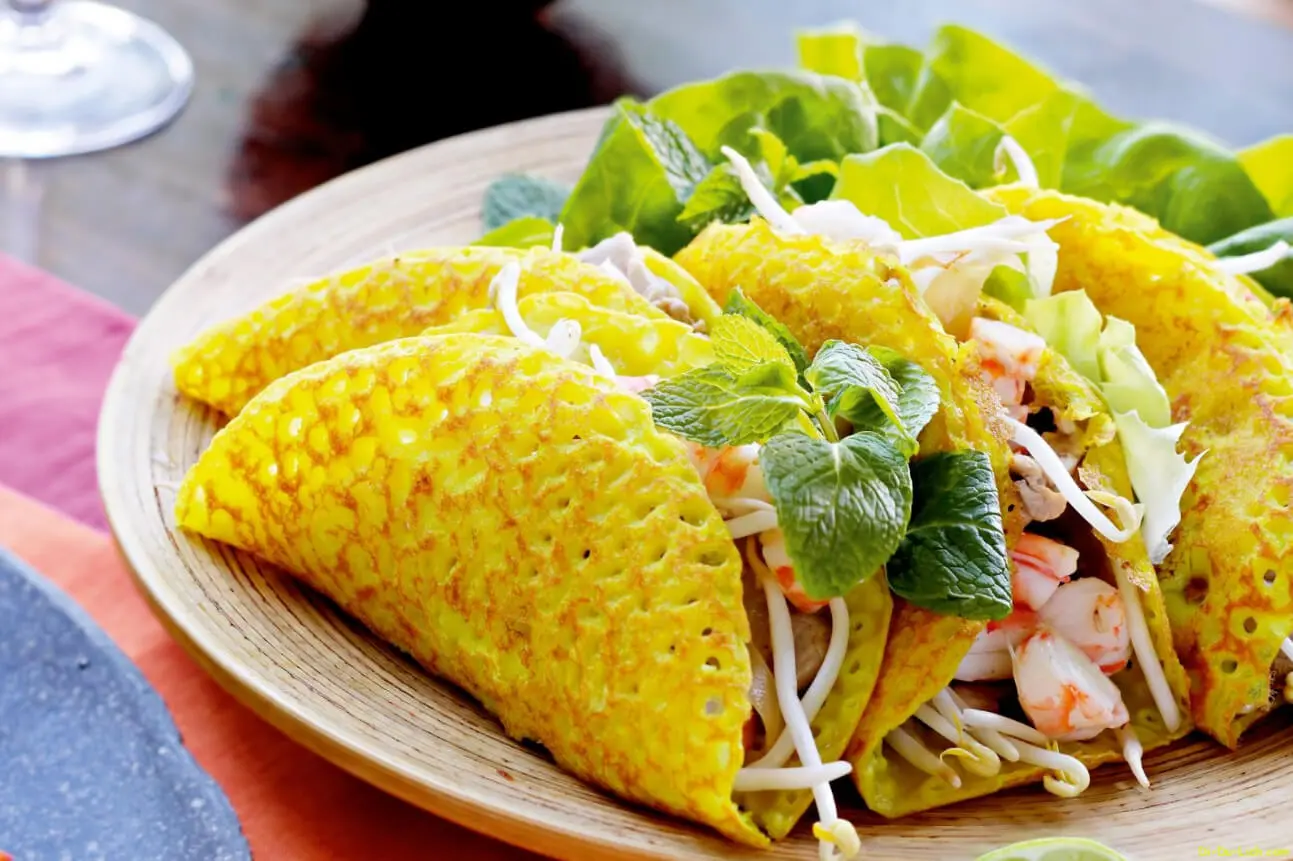 M&oacute;n b&aacute;nh x&egrave;o ăn trong t&ocirc; độc đ&aacute;o ở Phan Thiết 7