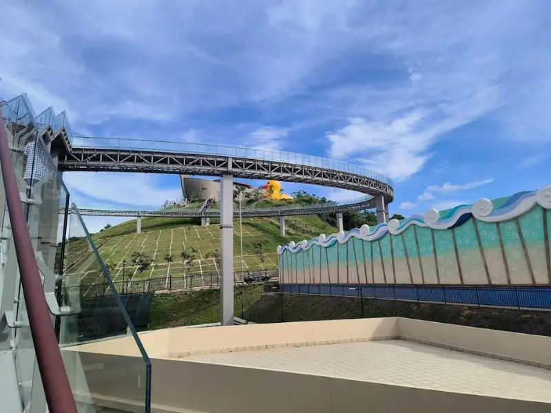 C&ocirc;ng vi&ecirc;n Wonder Hill v&agrave; cảm hứng độc đ&aacute;o từ con t&agrave;u cứu thế 3