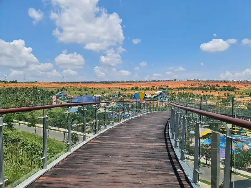 C&ocirc;ng vi&ecirc;n Wonder Hill v&agrave; cảm hứng độc đ&aacute;o từ con t&agrave;u cứu thế 4