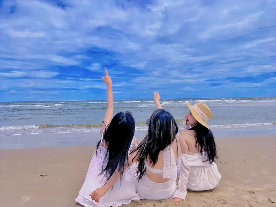 Kh&aacute;m ph&aacute; Hola Beach cực chill c&ugrave;ng c&ocirc; n&agrave;ng Hứa Thảo Nguy&ecirc;n 7