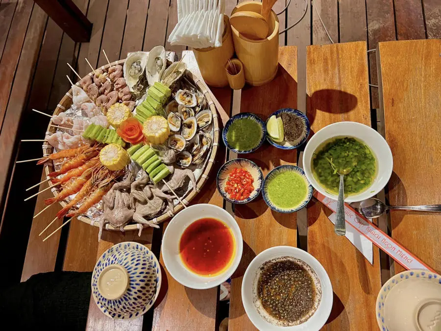 Kh&aacute;m ph&aacute; Hola Beach cực chill c&ugrave;ng c&ocirc; n&agrave;ng Hứa Thảo Nguy&ecirc;n 11