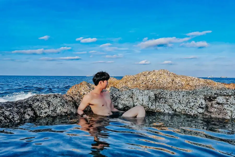 Kh&aacute;m ph&aacute; Ph&uacute; Qu&yacute; qua những khung cảnh ấn tượng của travel blogger Win Di 13