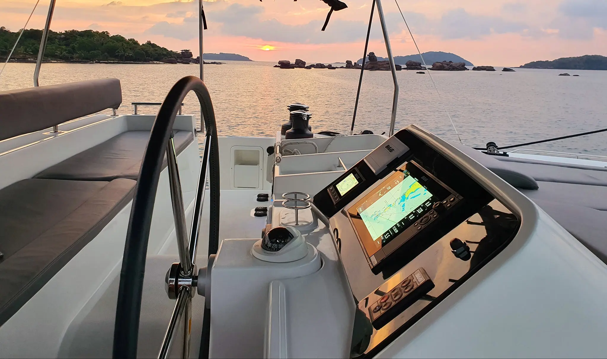 Catamaran Sarita - Đẳng cấp du thuyền 5 sao trên đảo Ngọc 8