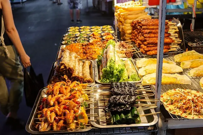 Chợ đ&ecirc;m Ph&uacute; Quốc (chợ đ&ecirc;m Bạch Đằng) &ndash; Thế giới ẩm thực nhộn nhịp khi đ&ecirc;m về 14