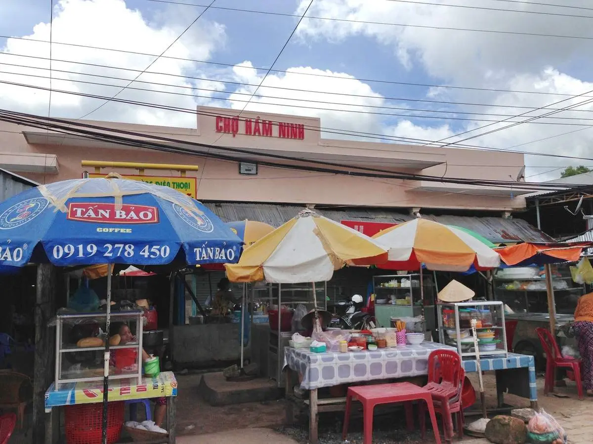 Chợ H&agrave;m Ninh Ph&uacute; Quốc &ndash; Ng&ocirc;i chợ cổ nằm giữa l&agrave;ng ch&agrave;i H&agrave;m Ninh 3