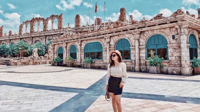 Lạc lối giữa ga An Thới đẹp như Đấu trường La M&atilde; cổ đại 4