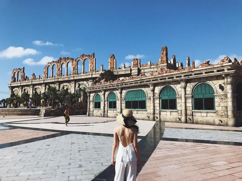 Lạc lối giữa ga An Thới đẹp như Đấu trường La M&atilde; cổ đại 2