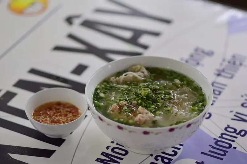 B&uacute;n Quậy Kiến X&acirc;y Ph&uacute; Quốc: Khởi nguồn của m&oacute;n ăn đậm vị biển cả 2