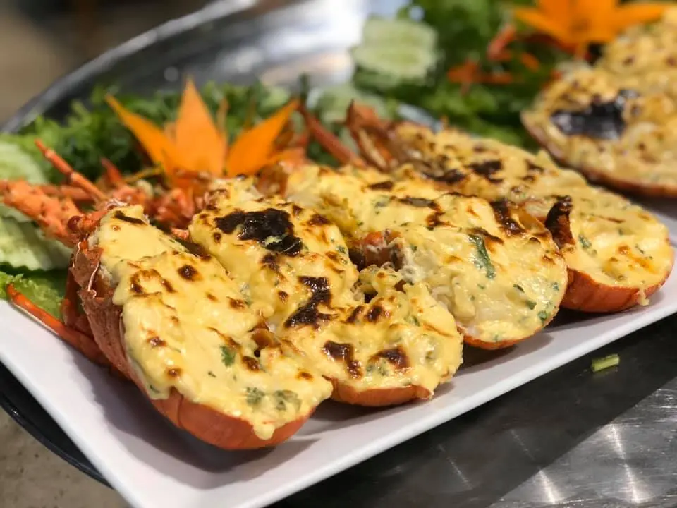 Hạnh Nhung Luxury Restaurant - Chuỗi nh&agrave; h&agrave;ng c&oacute; thiết kế đẹp v&agrave; rộng nhất Ph&uacute; Quốc 26