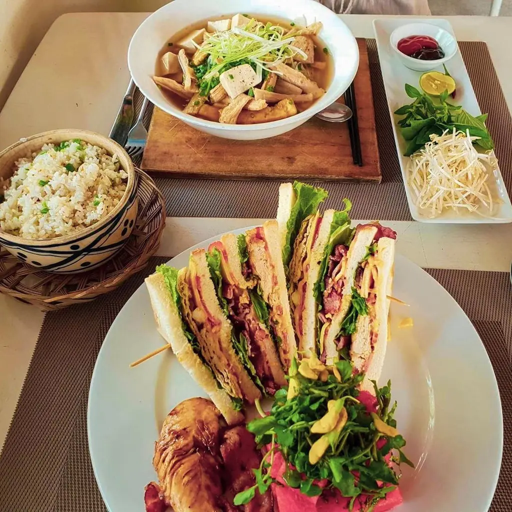 Mai Jo Refined Restaurant Phu Quoc - Không gian ấm cúng sang trọng ẩn mình trong con ngõ nhỏ 21