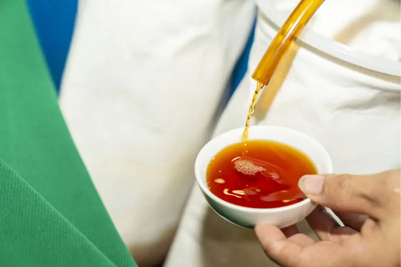 Nước mắm Phú Quốc: Đặc sản Đảo Ngọc vang danh quốc tế 12
