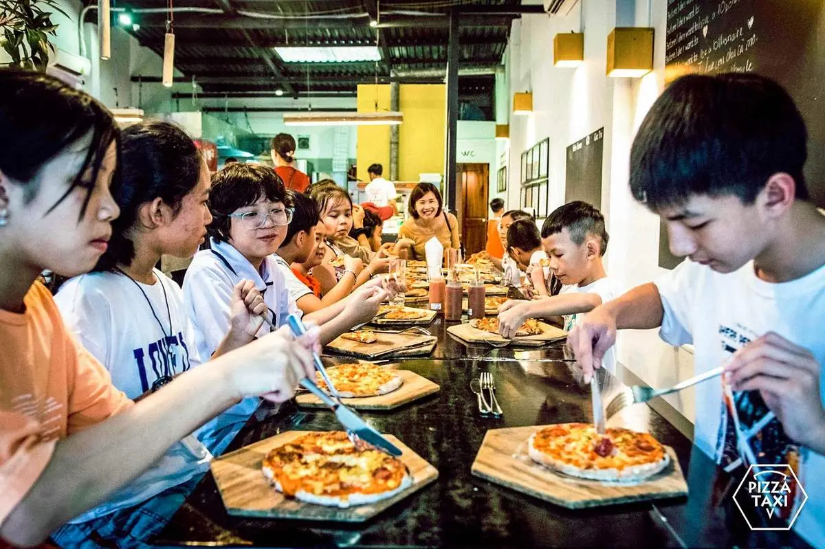 Pizza Taxi Phú Quốc Quán Pizza Được Yêu Thích Nhất Đảo Ngọc 9