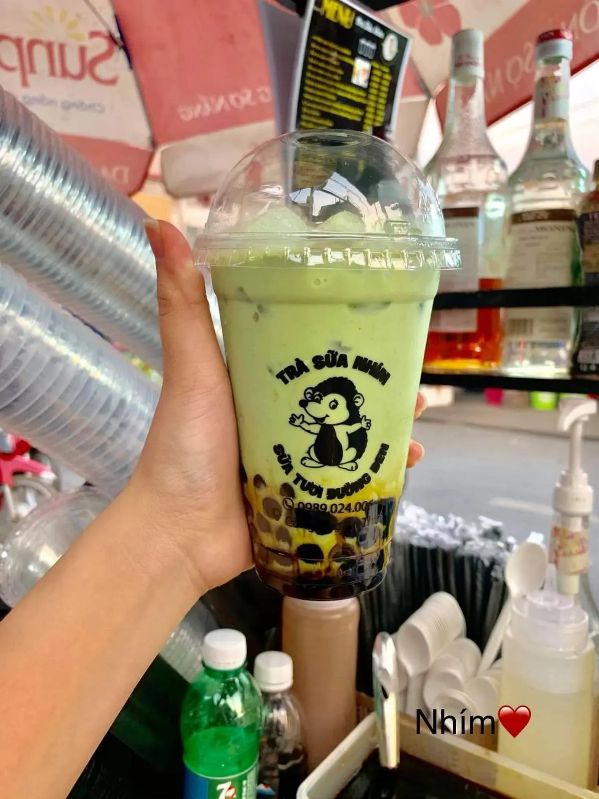 Trà sữa Nhím - Quán ăn vặt Phú Quốc được giới trẻ yêu thích 8