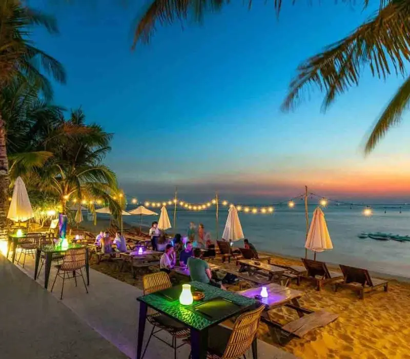 Top 10 beach bar Phú Quốc đẹp và “chill” nhất để ngắm hoàng hôn