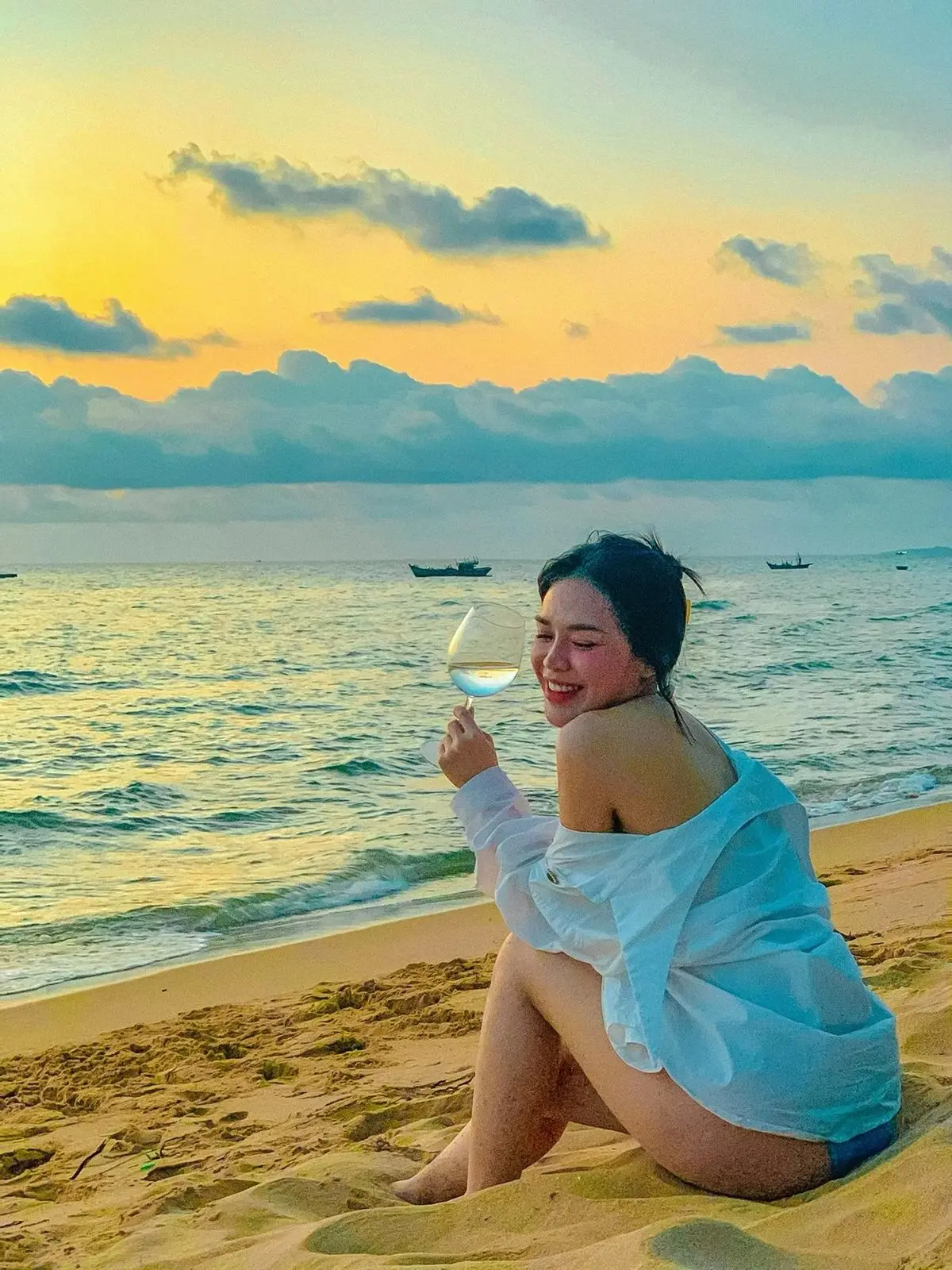Check-in hoàng hôn Phú Quốc đẹp lịm tim như cô nàng xinh đẹp Nguyễn Thị Thuyền 7