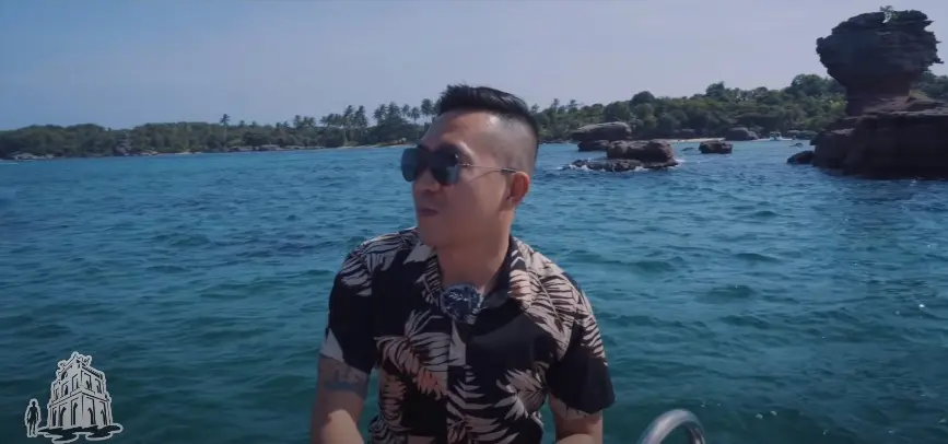 Đi bộ dưới biển lặn ngắm san h&ocirc; Ph&uacute; Quốc như youtuber Challenge Me 21