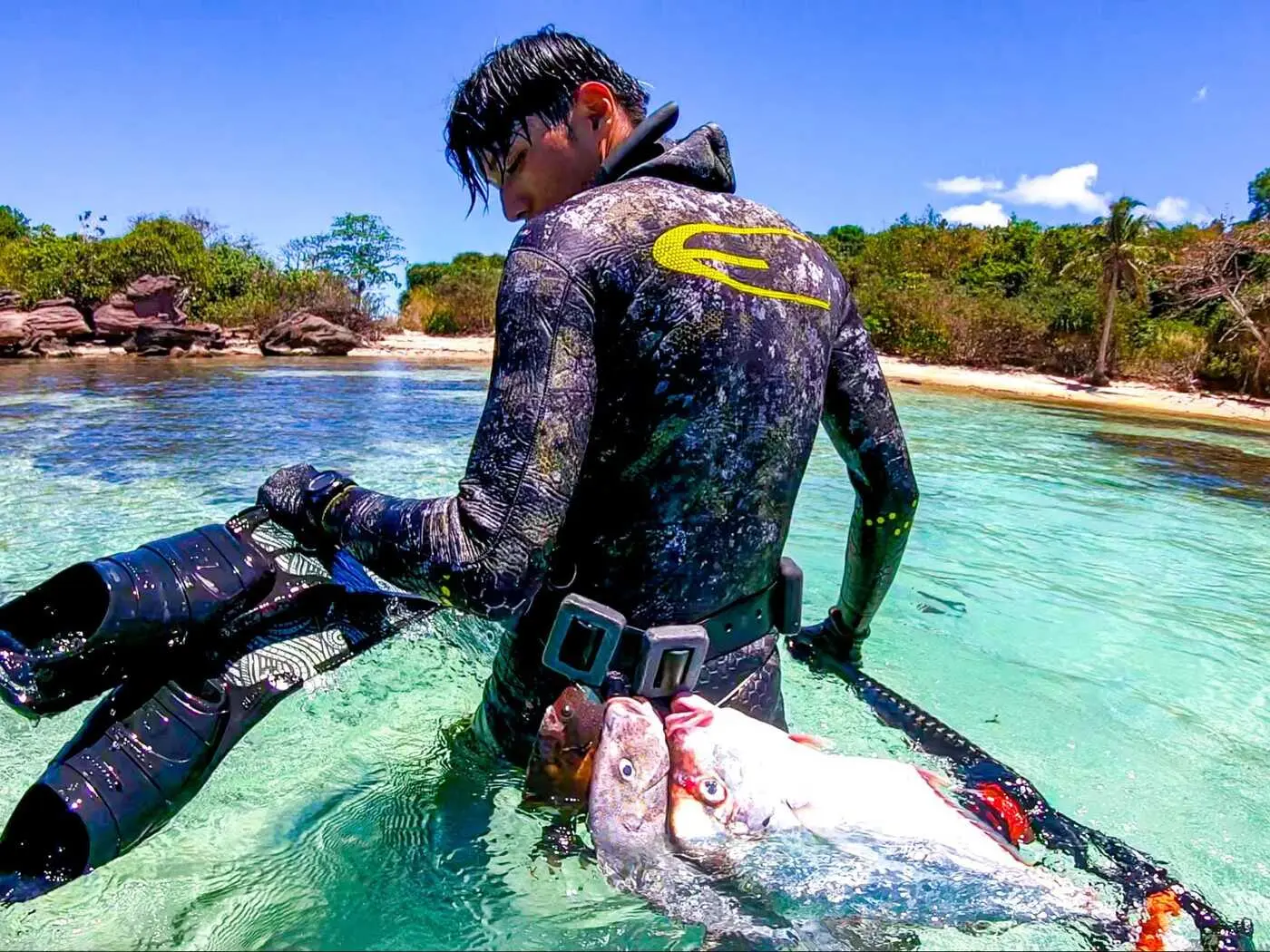 Du lịch Ph&uacute; Quốc, kh&aacute;m ph&aacute; chuyến đi hoang d&atilde; c&ugrave;ng Nguyễn B&aacute; Nguy&ecirc;n 3
