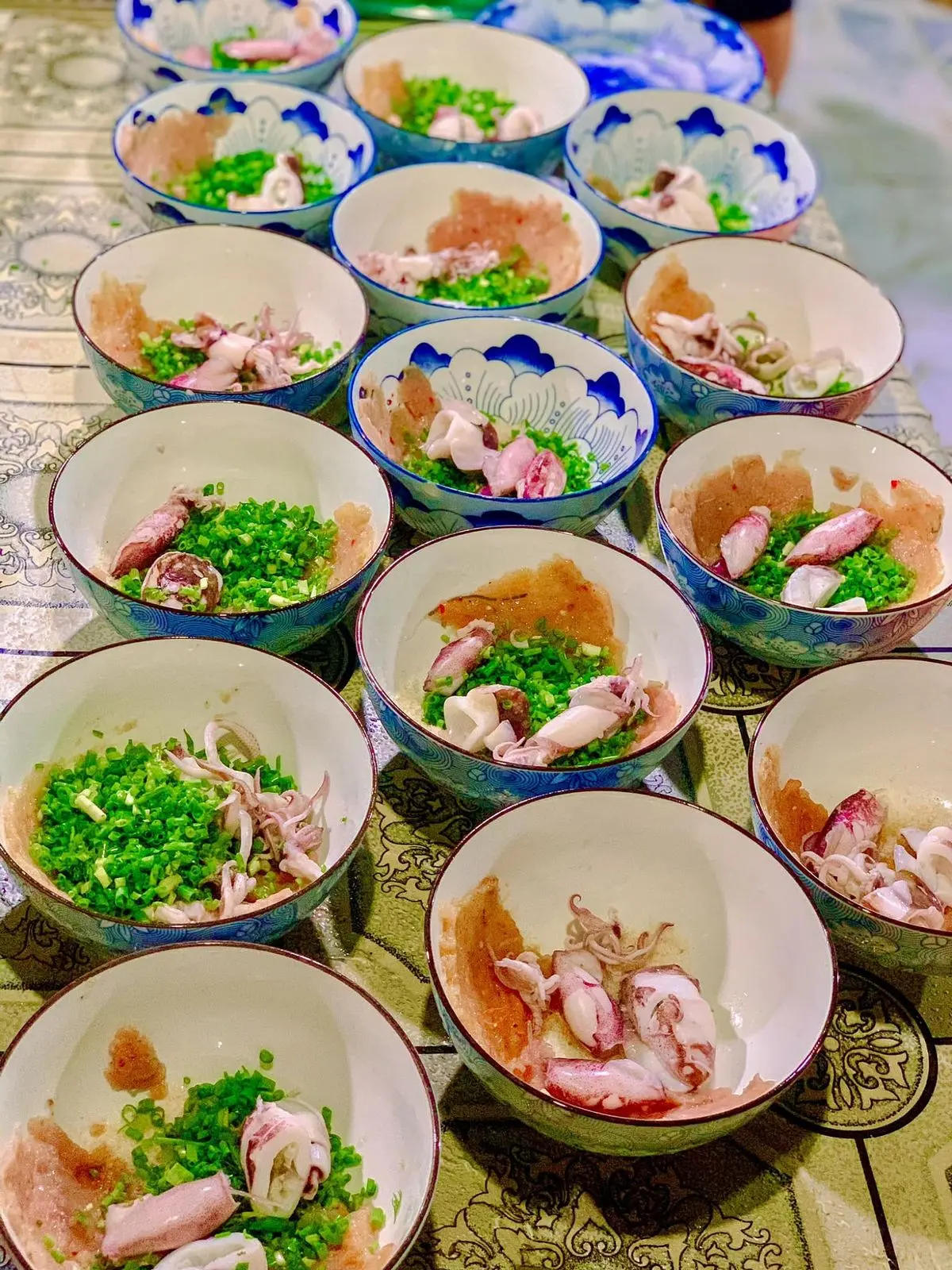 Kỳ lạ quán bún tự trả tiền tự phục vụ đông nườm nượp ở Phú Quốc 9