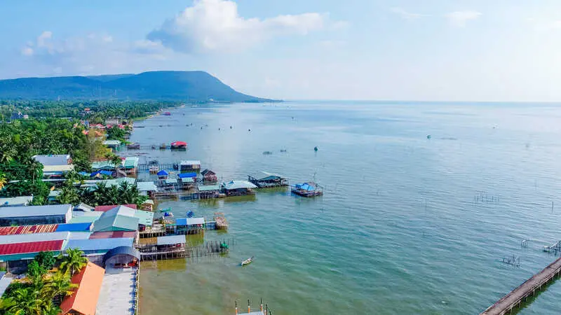 Làng chài Hàm Ninh, địa danh với vẻ đẹp yên bình đậm chất biển khơi 4
