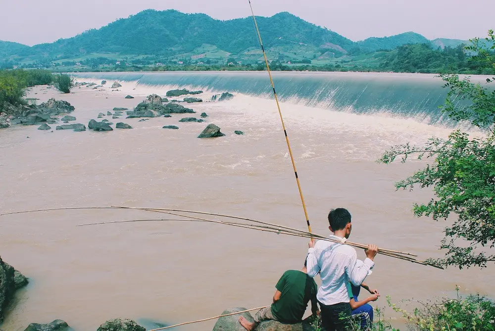 Đập Đồng Cam Ph&uacute; Y&ecirc;n - B&aacute;u vật của xứ hoa v&agrave;ng cỏ xanh 4