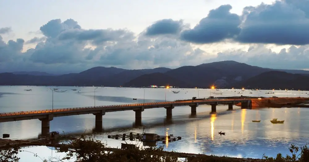 Để Đầm C&ugrave; M&ocirc;ng Ph&uacute; Y&ecirc;n gửi đến những con người bận rộn ch&uacute;t b&igrave;nh y&ecirc;n non nước 5
