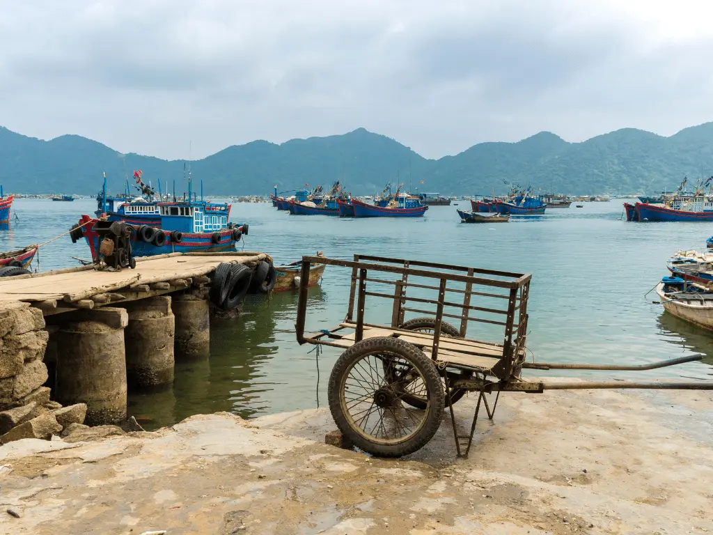 Đến Vịnh Vũng R&ocirc; đắm ch&igrave;m trong vẻ đẹp hoang sơ, quyến rũ của 7