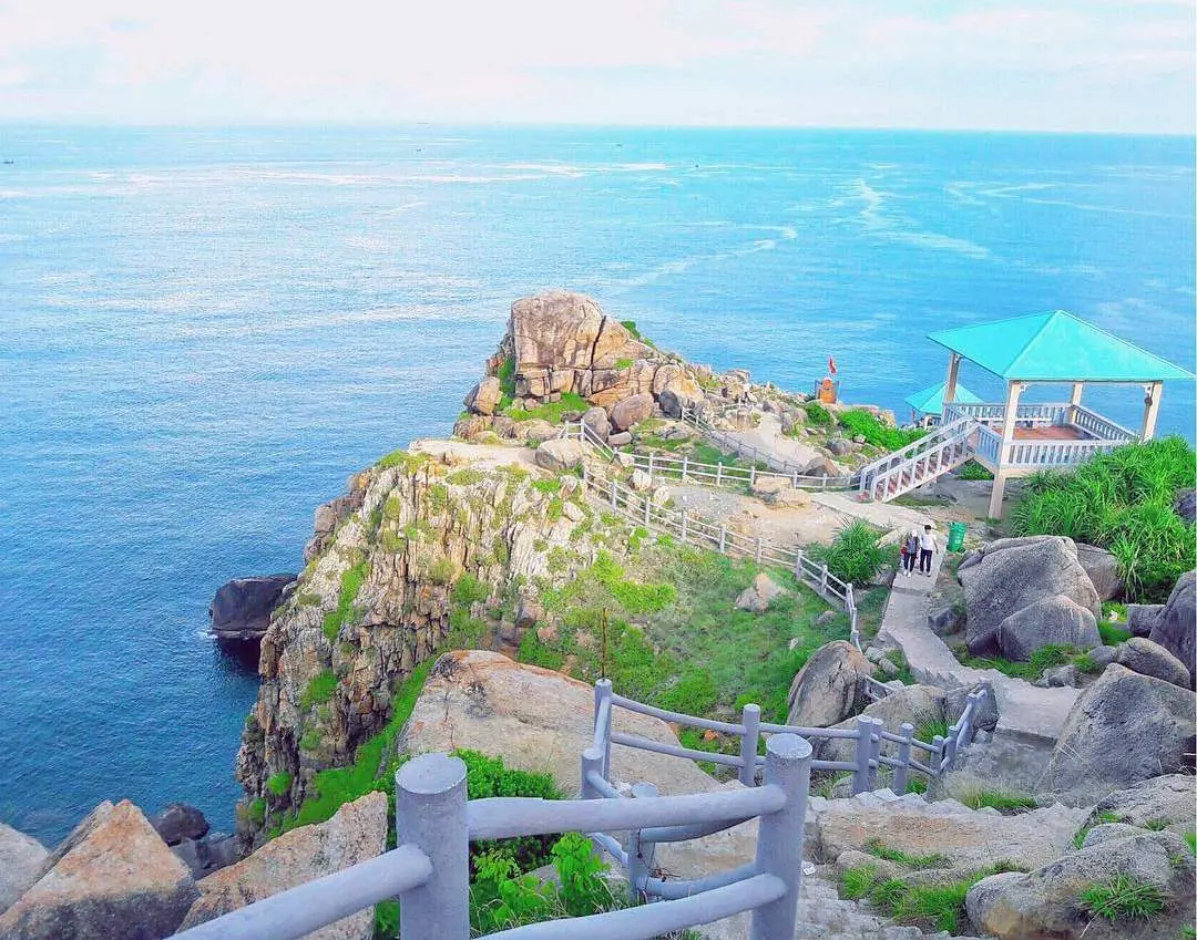 Mũi Điện Ph&uacute; Y&ecirc;n &ndash; Một trong những nơi đ&oacute;n b&igrave;nh minh đầu ti&ecirc;n ở Việt Nam 3