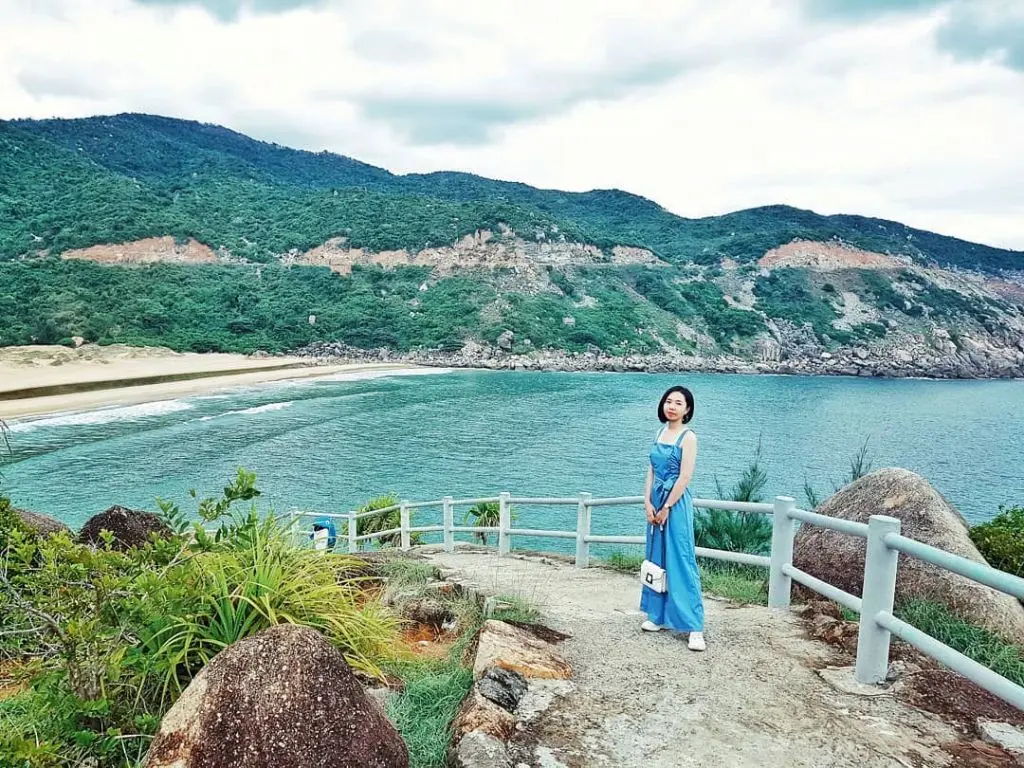 Ngắm vẻ đẹp hoang sơ, đầy mê hoặc của Bãi Môn Phú Yên ở xứ hoa vàng cỏ xanh 11