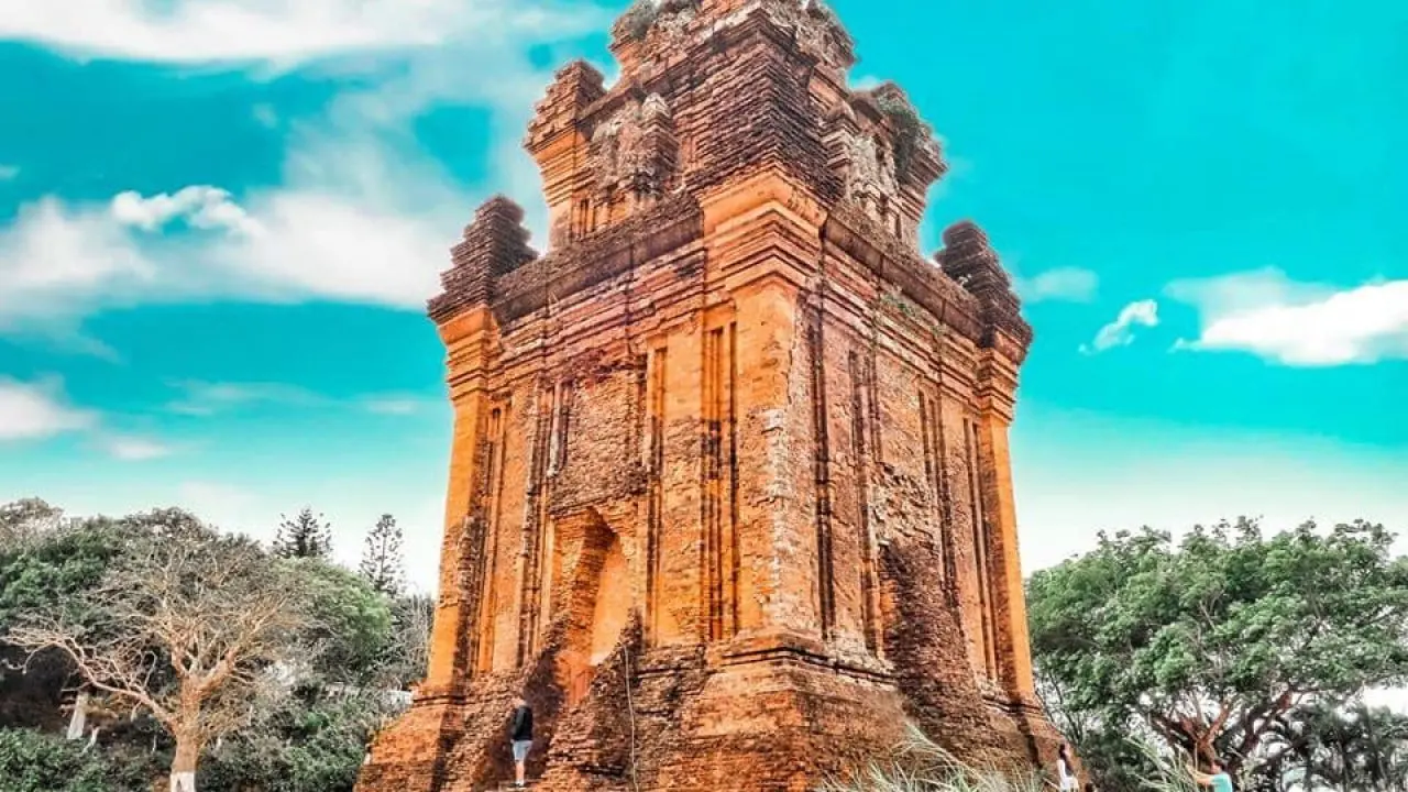 Th&aacute;p Nhạn Ph&uacute; Y&ecirc;n - Ngọn Th&aacute;p cổ xưa của người Chăm ẩn chứa nhiều điều l&yacute; th&uacute; 3