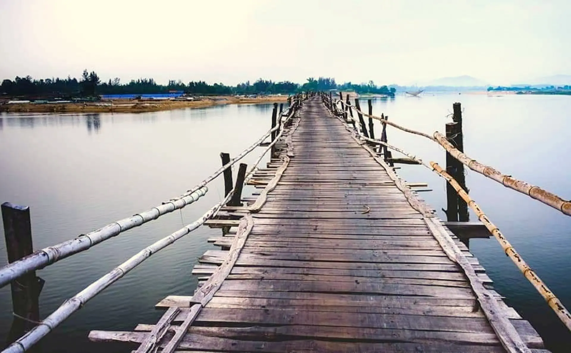 Trải nghiệm cảm giác mộc mạc với cây cầu gỗ dài nhất Việt Nam ở Phú Yên 2