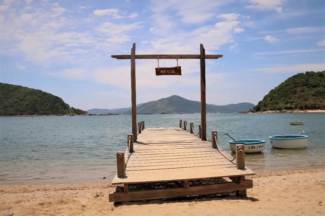 Trải nghiệm con đường biển thơ mộng cùng bức tranh thiên nhiên hoang sơ tại Nhất Tự Sơn Phú Yên 10